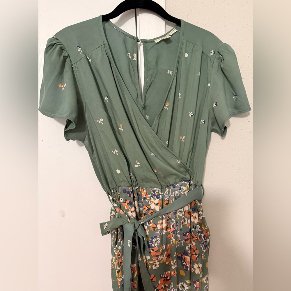 mi ami Sage Green Floral Wrap Front Wide Leg Jumpsuit Size M - Picture 4 of 7
